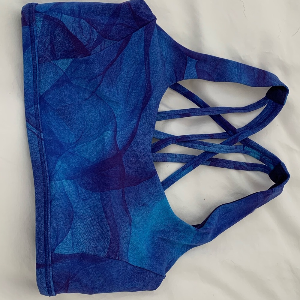 Lululemon free to be serene bra